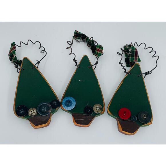 Wood Christmas Tree Decor Lot of 3 Buttons Wire Fabric Bows Handmade Winter - Picture 8 of 8